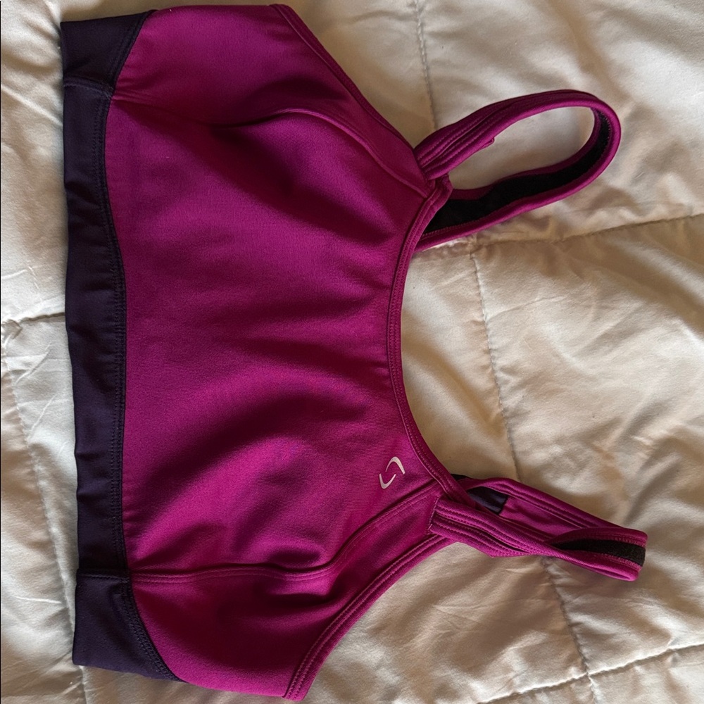 Moving Comfort sports bra excellent condition size 36D